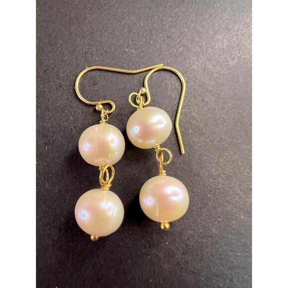 Cultured pearl dangle earrings in YG over sterling silver - Picture 10 of 11